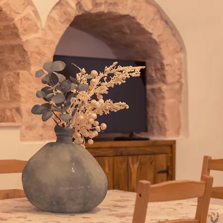 Trulli Antichi Mestieri - Widespread Trulli In The Historic Center Oda ve Kahvaltı