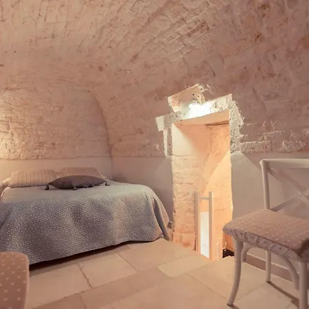 Trulli Antichi Mestieri - Widespread Trulli In The Historic Center Oda ve Kahvaltı 3*