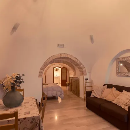 Trulli Antichi Mestieri - Widespread Trulli In The Historic Center Oda ve Kahvaltı Alberobello