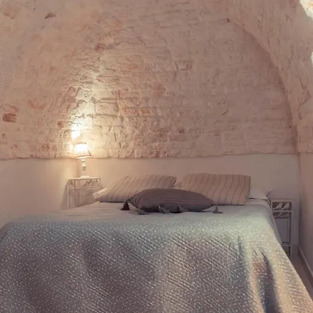 Trulli Antichi Mestieri - Widespread Trulli In The Historic Center Oda ve Kahvaltı 3*