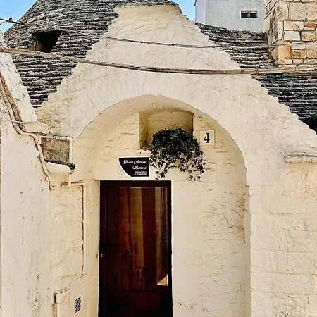 Trulli Antichi Mestieri - Widespread Trulli In The Historic Center Alberobello