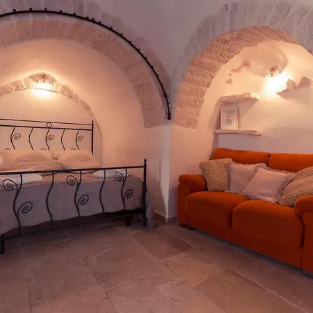 Oda ve Kahvaltı Trulli Antichi Mestieri - Widespread Trulli In The Historic Center 3*