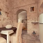 Trulli Antichi Mestieri - Widespread Trulli In The Historic Center
