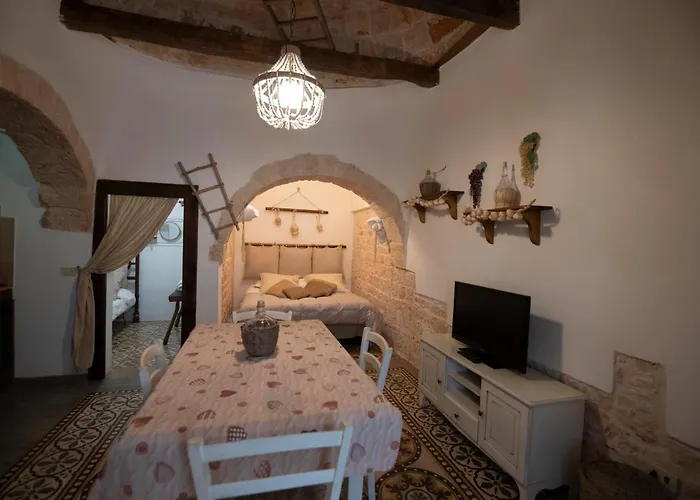 Trulli Antichi Mestieri - Widespread Trulli In The Historic Center 3*