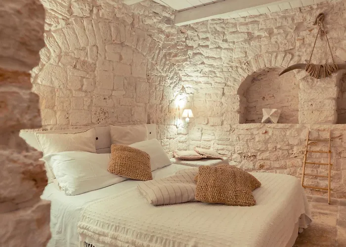 Trulli Antichi Mestieri - Widespread Trulli In The Historic Center
