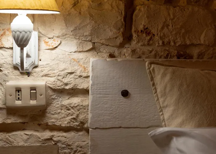 Couette-café Trulli Antichi Mestieri - Widespread Trulli In The Historic Center 3*