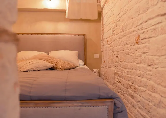 Trulli Antichi Mestieri - Widespread Trulli In The Historic Center Couette-café Alberobello