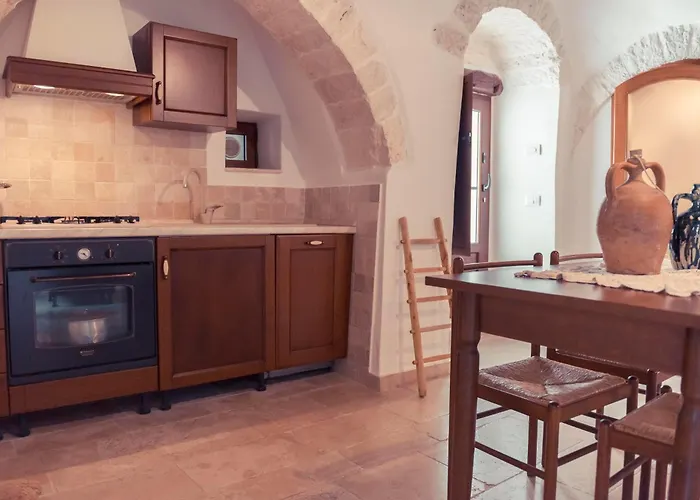 Couette-café Trulli Antichi Mestieri - Widespread Trulli In The Historic Center Alberobello