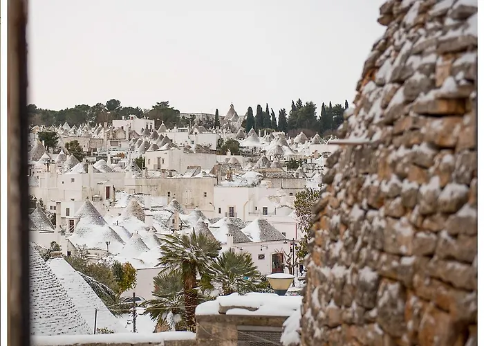 Trulli Antichi Mestieri - Widespread Trulli In The Historic Center Oda ve Kahvaltı 3*