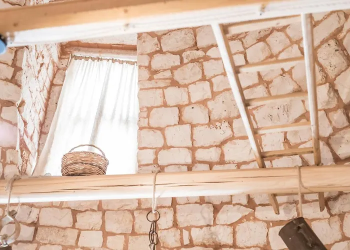Trulli Antichi Mestieri - Widespread Trulli In The Historic Center 3*