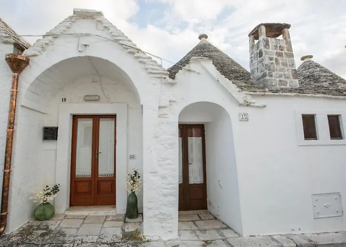 Trulli Antichi Mestieri - Widespread Trulli In The Historic Center Alberobello