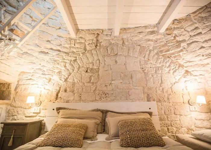 Trulli Antichi Mestieri - Widespread Trulli In The Historic Center Alberobello