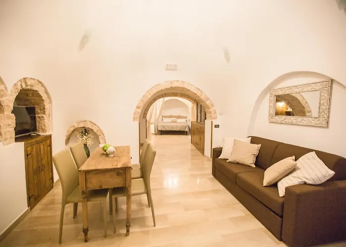 Couette-café Trulli Antichi Mestieri - Widespread Trulli In The Historic Center